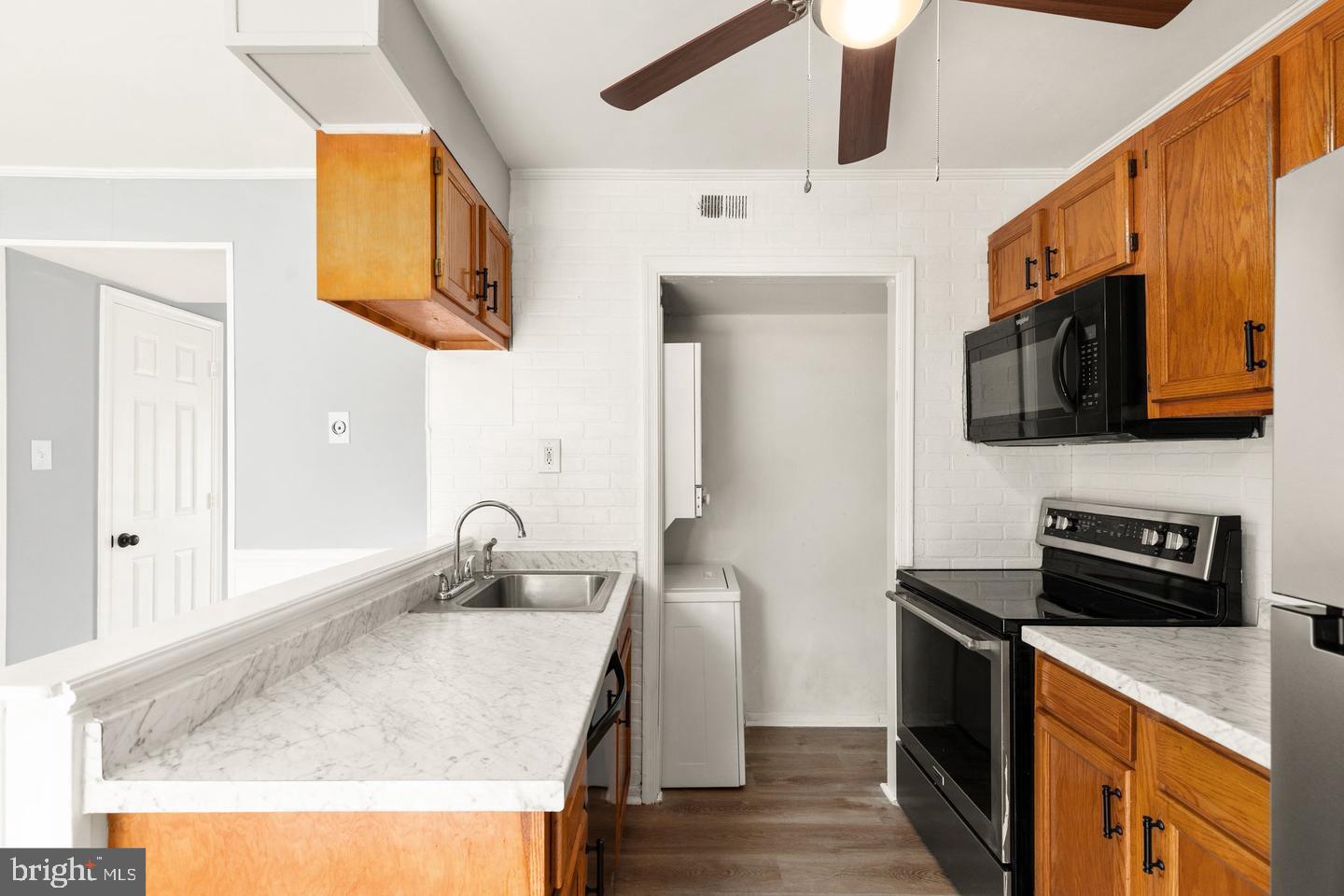 CLOVERBERRY - Residential Lease