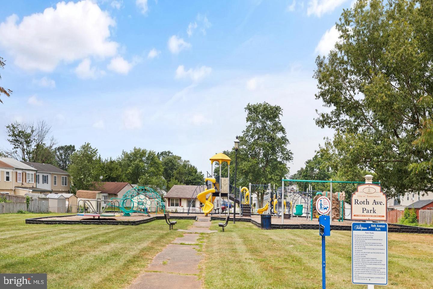 CLOVERBERRY - Residential Lease