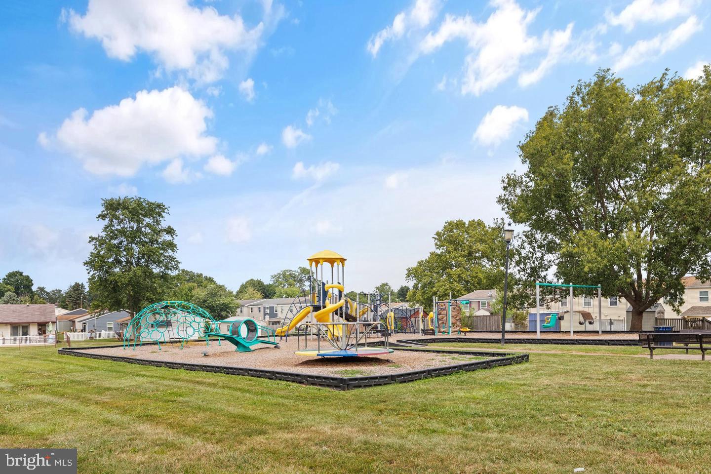 CLOVERBERRY - Residential Lease