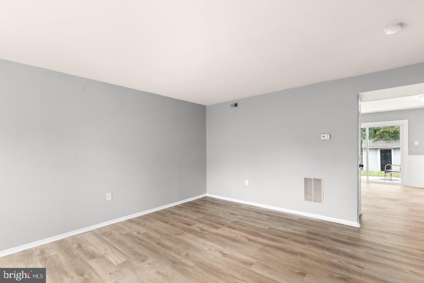 CLOVERBERRY - Residential Lease