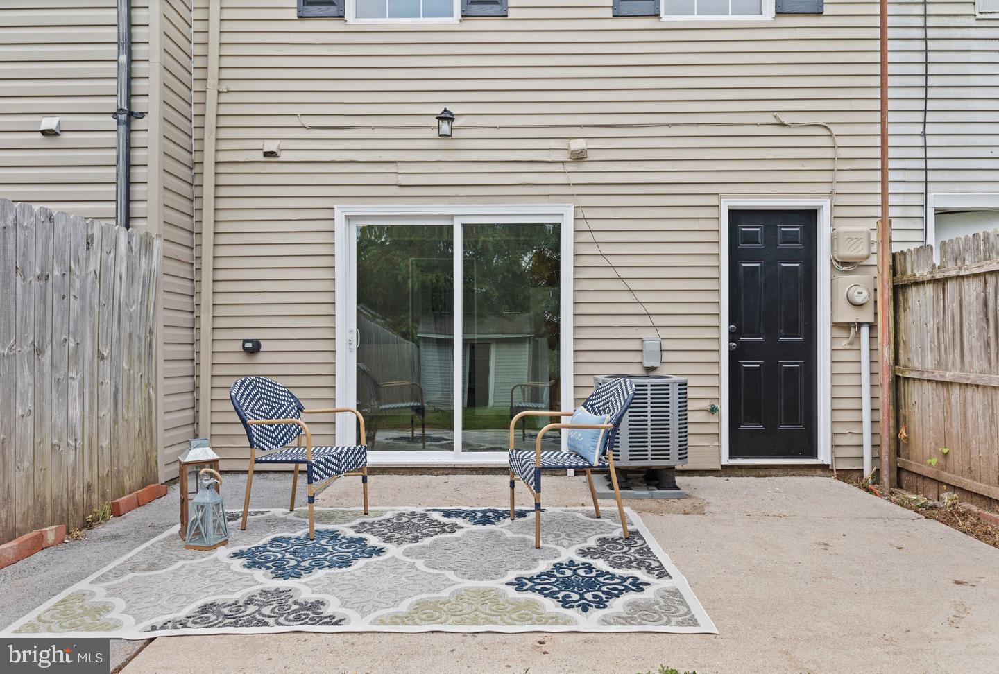 CLOVERBERRY - Residential Lease