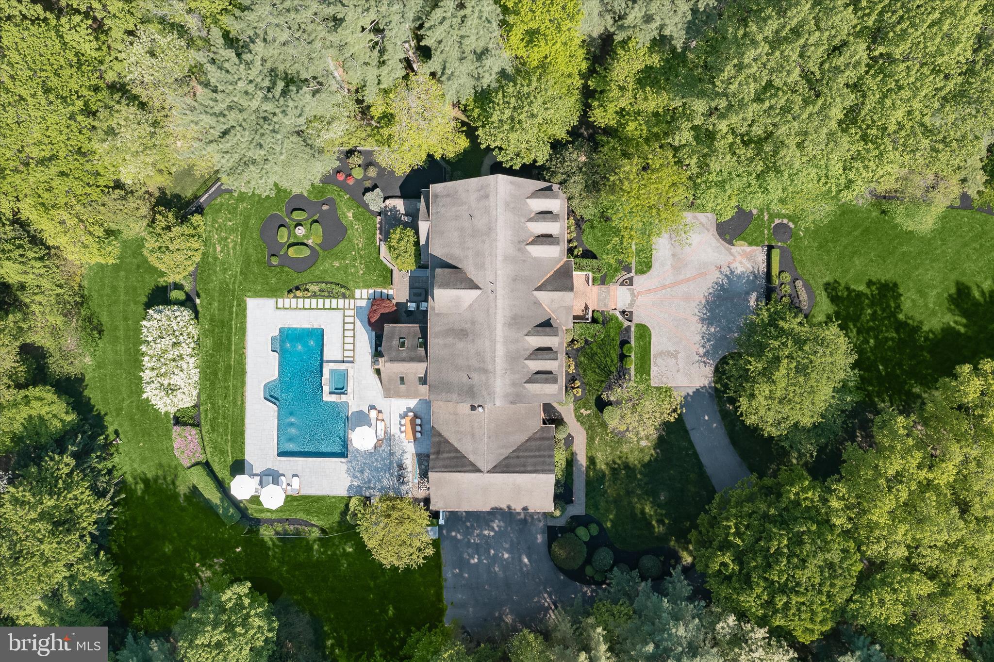 HEDGEROW - Residential