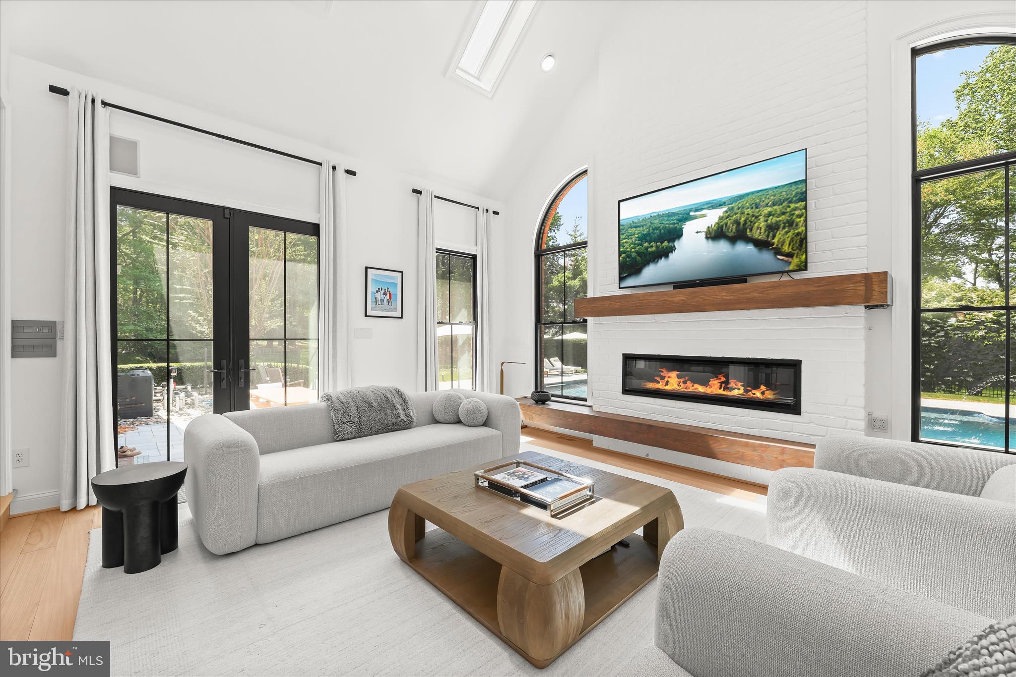 HEDGEROW - Residential