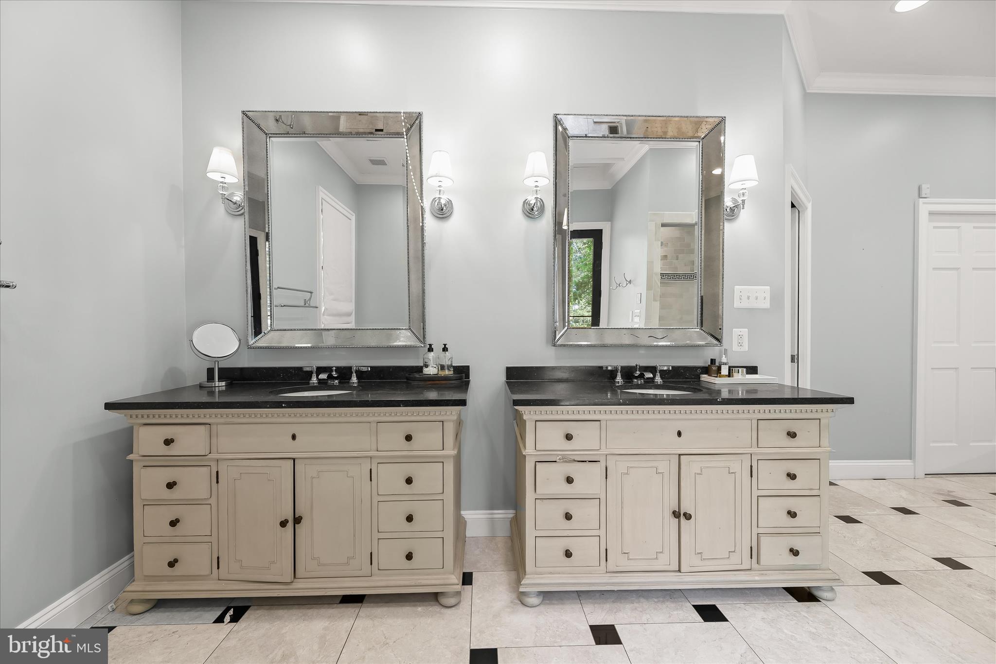 HEDGEROW - Residential