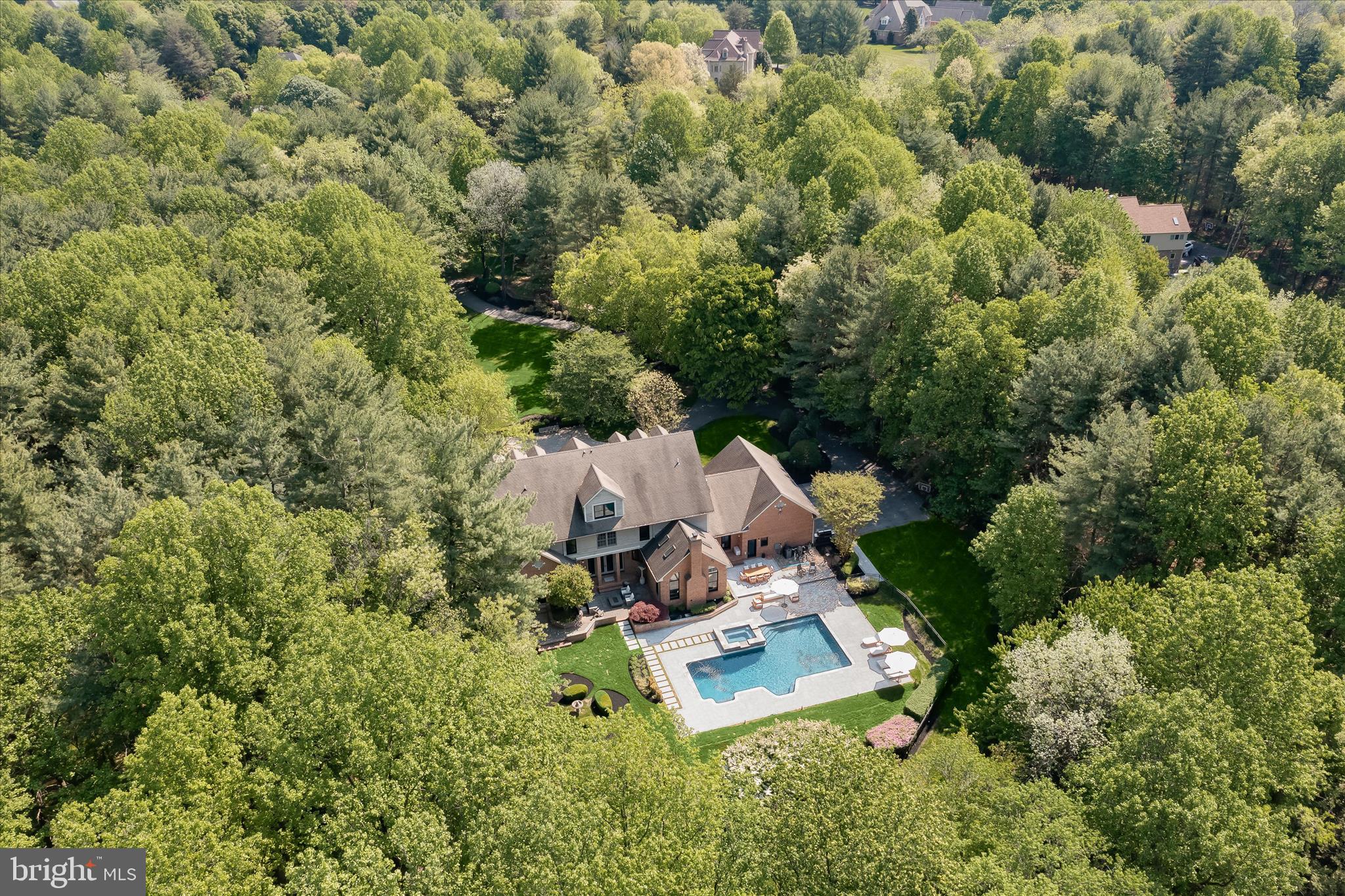 HEDGEROW - Residential