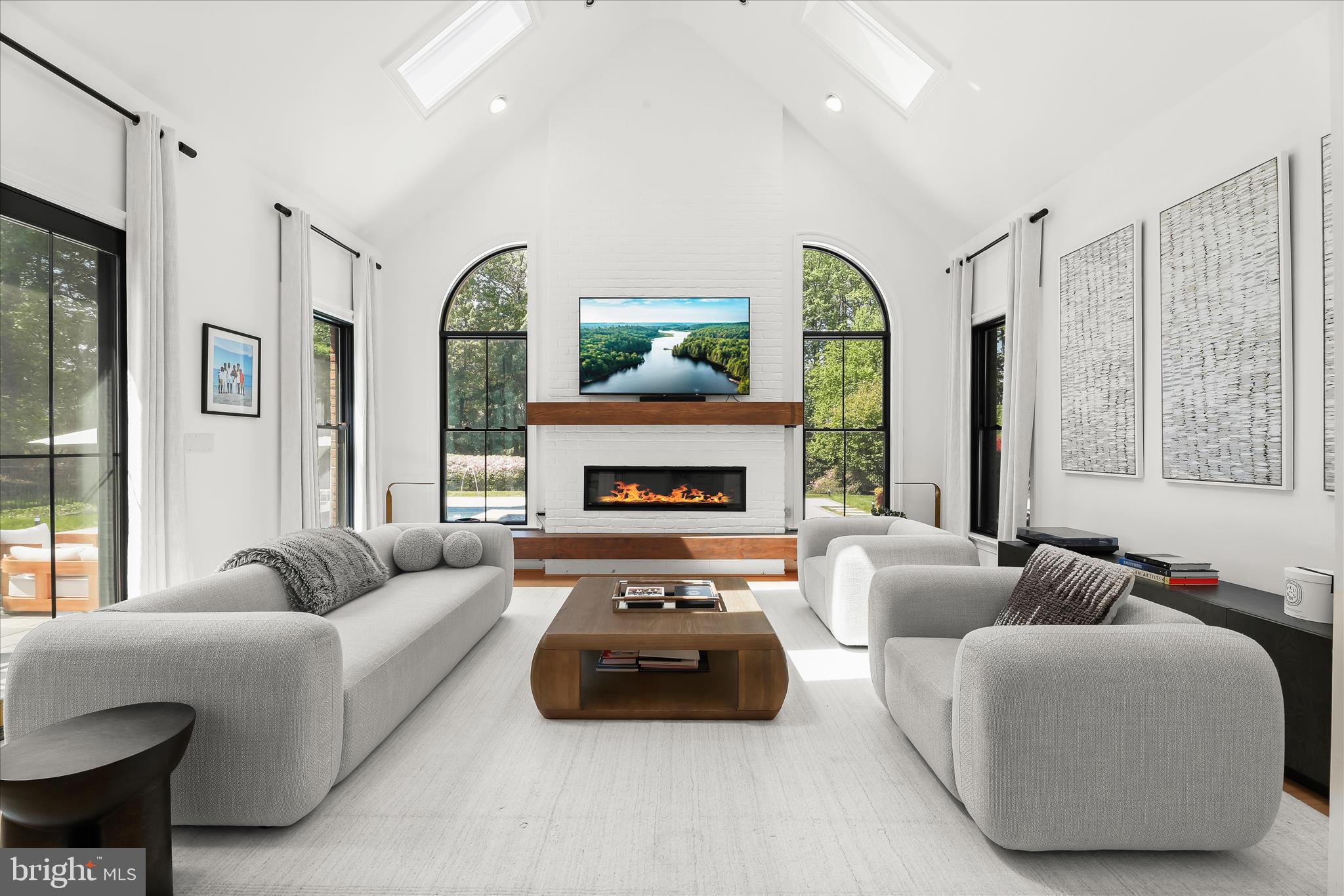 HEDGEROW - Residential