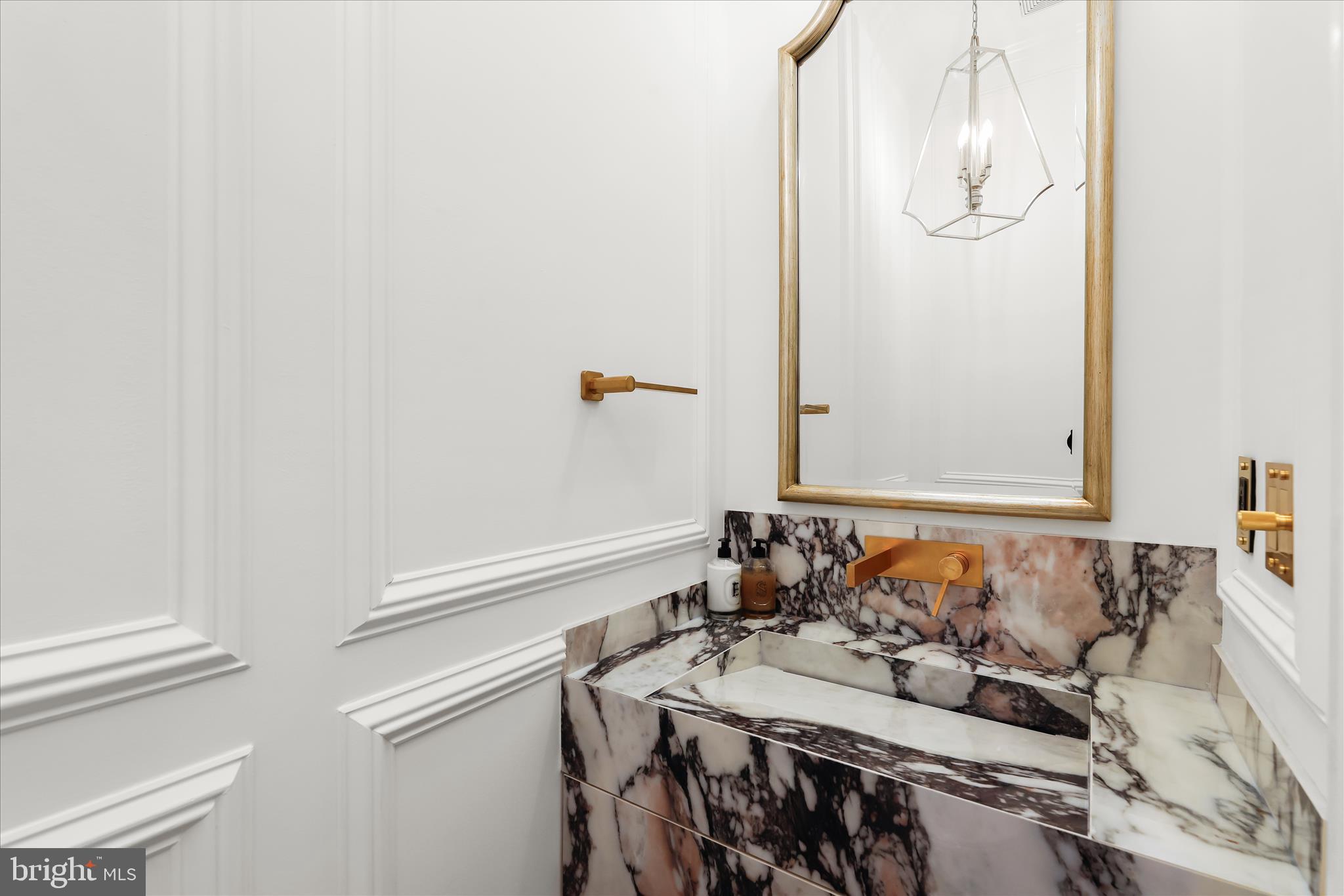 HEDGEROW - Residential