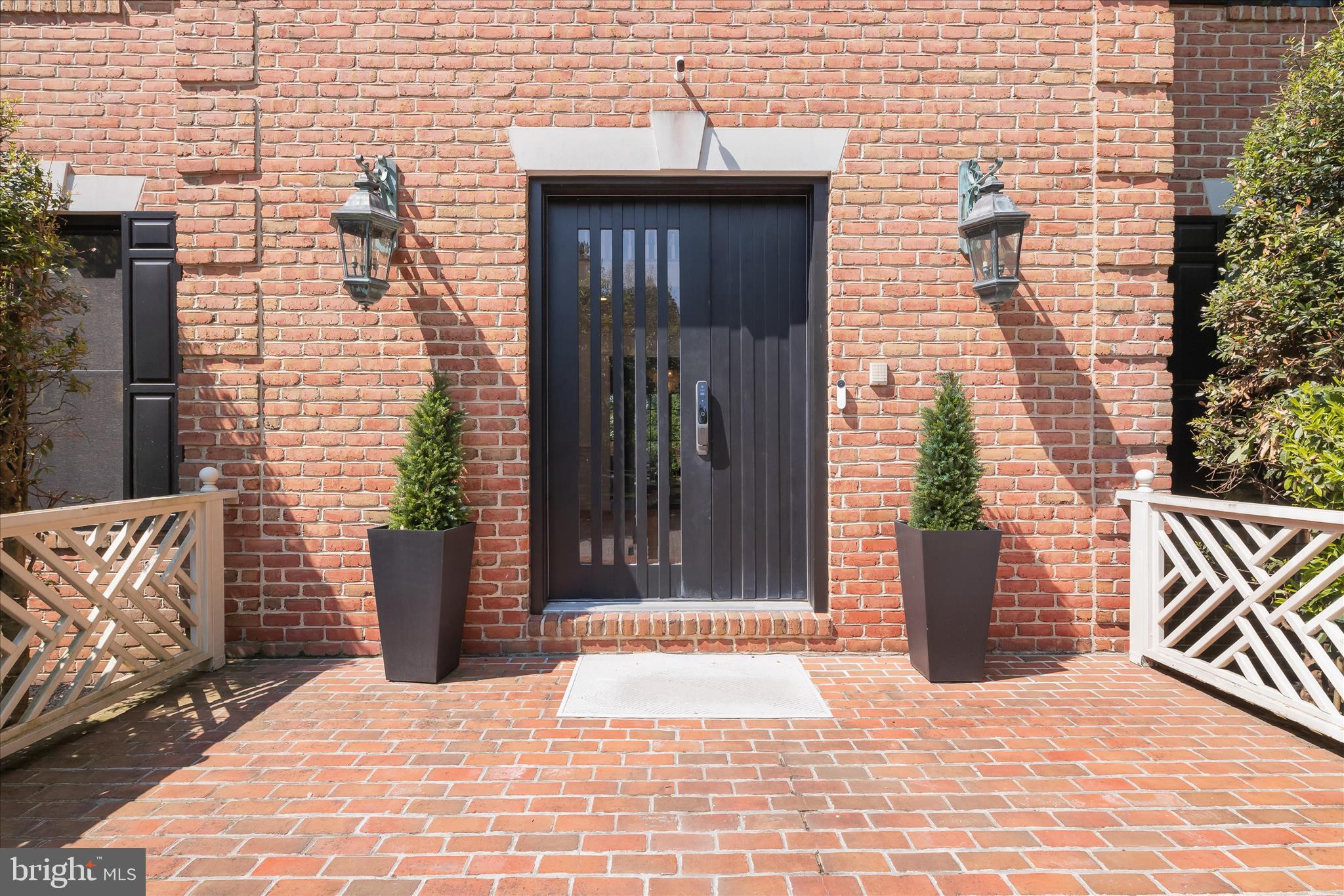 HEDGEROW - Residential