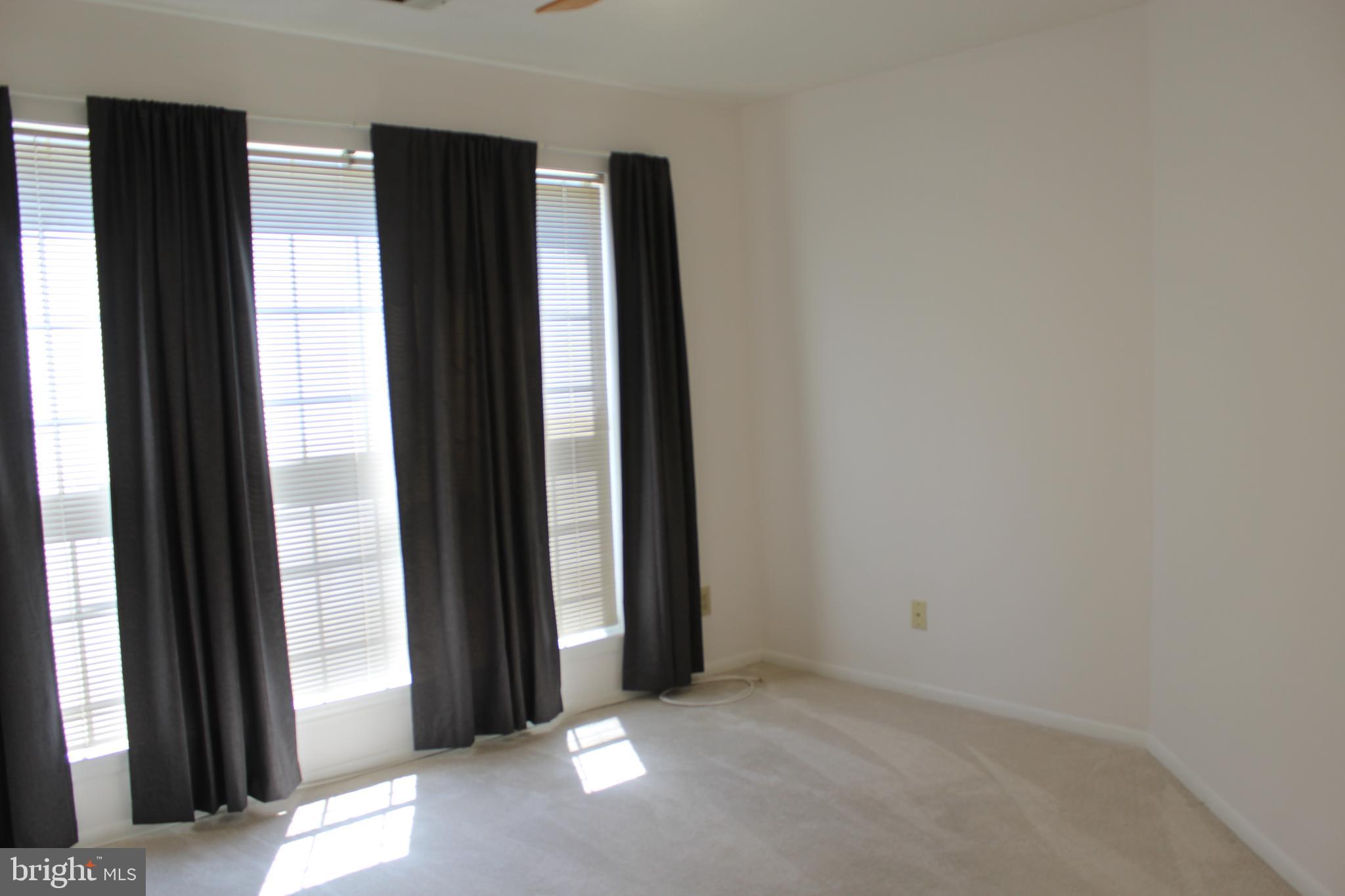 ENGLISH COUNTRY MANOR - Residential Lease