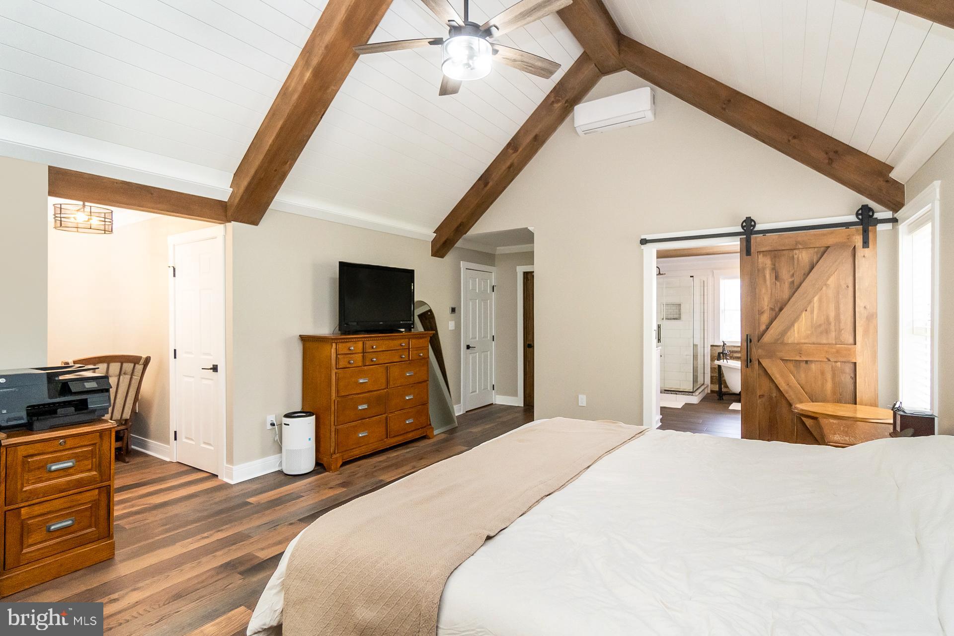 MOUNT N DALE - Residential