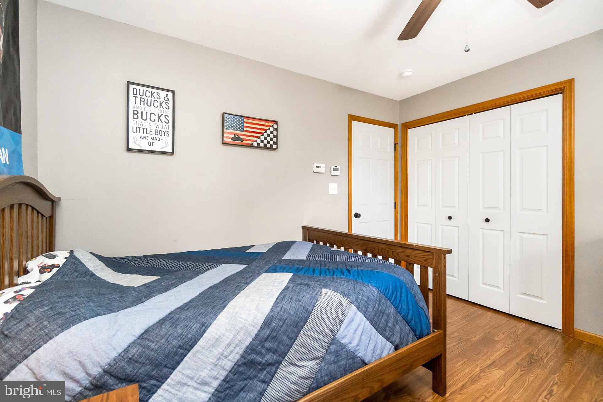 MOUNT N DALE - Residential