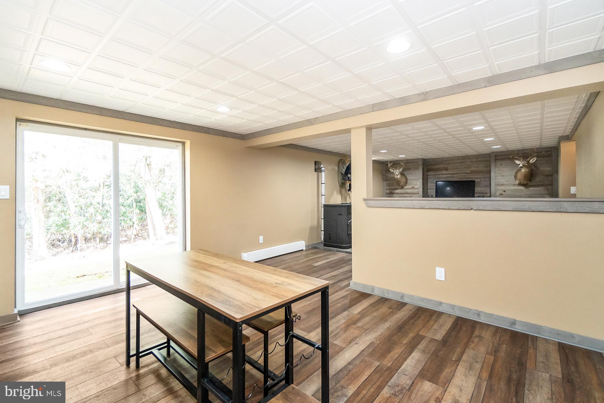 MOUNT N DALE - Residential