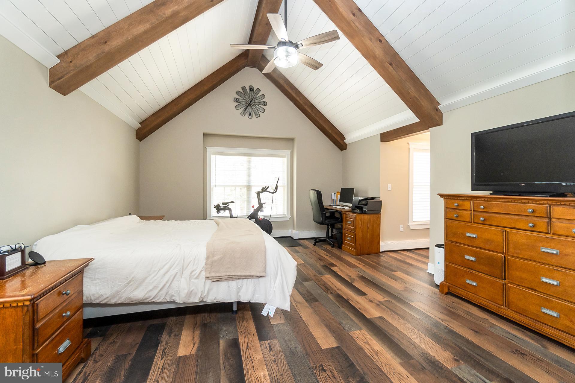 MOUNT N DALE - Residential