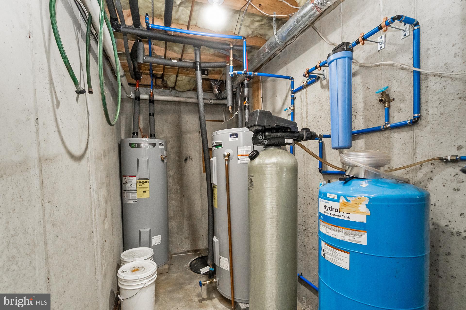 MOUNT N DALE - Residential