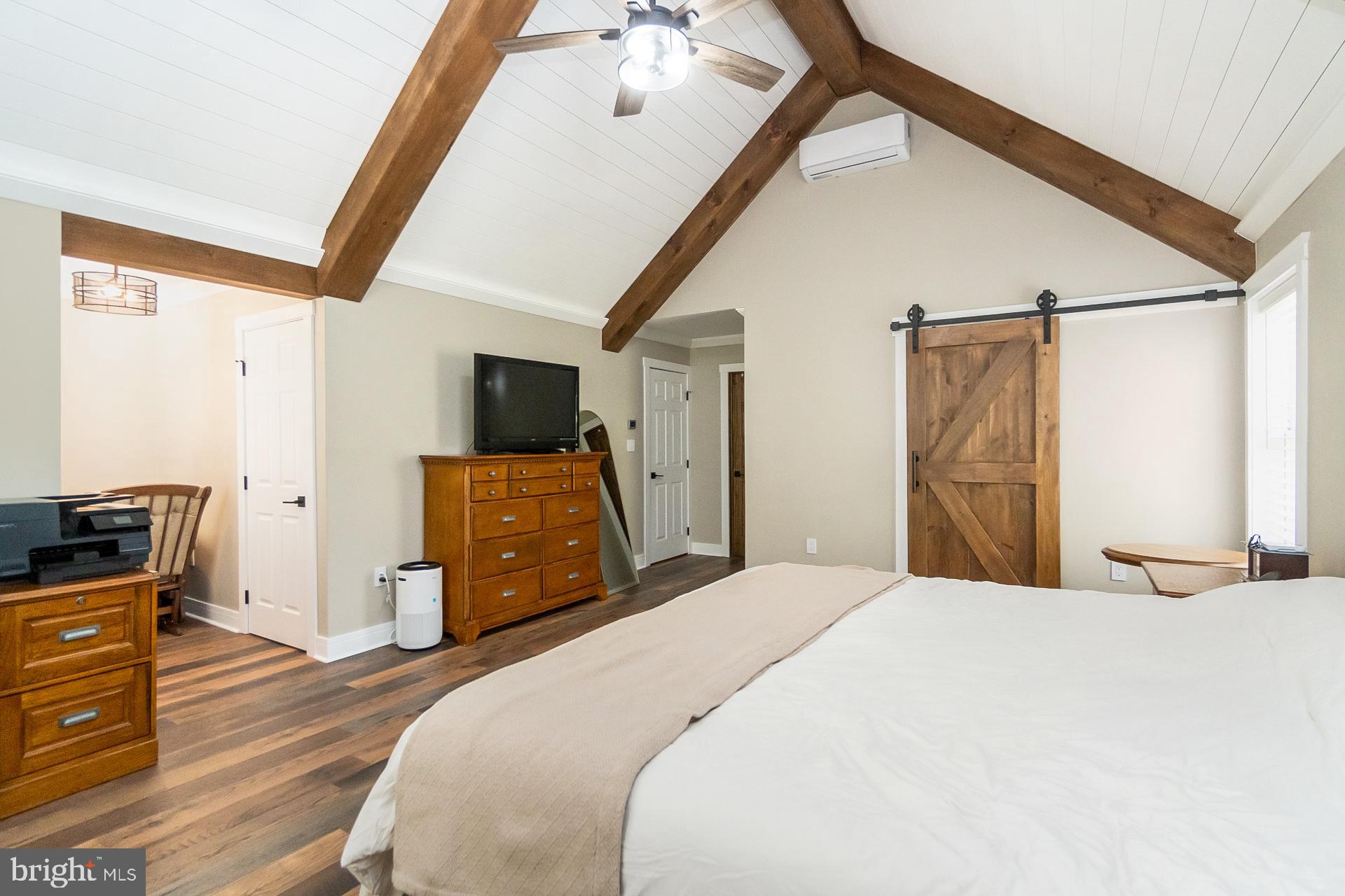 MOUNT N DALE - Residential