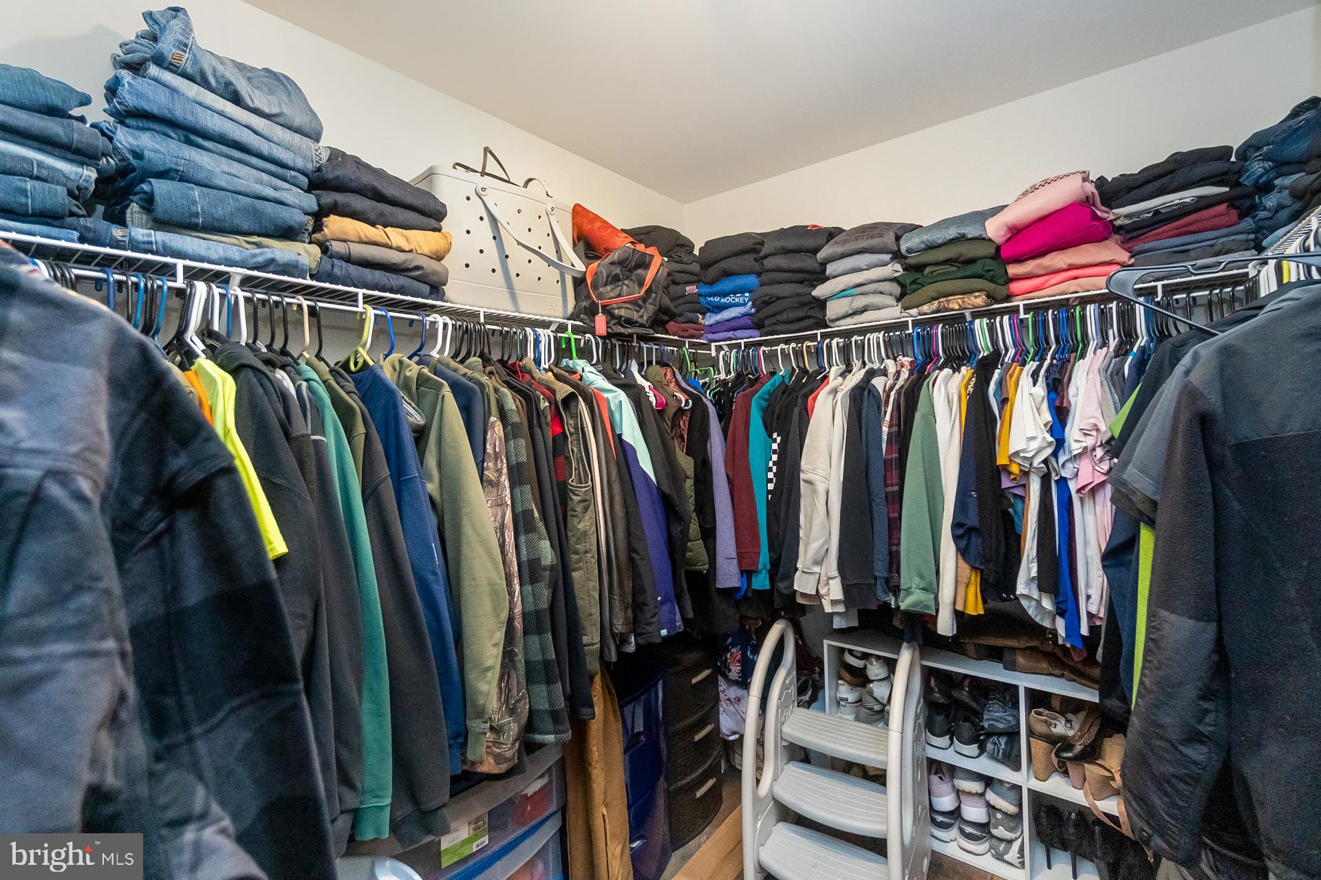 MOUNT N DALE - Residential