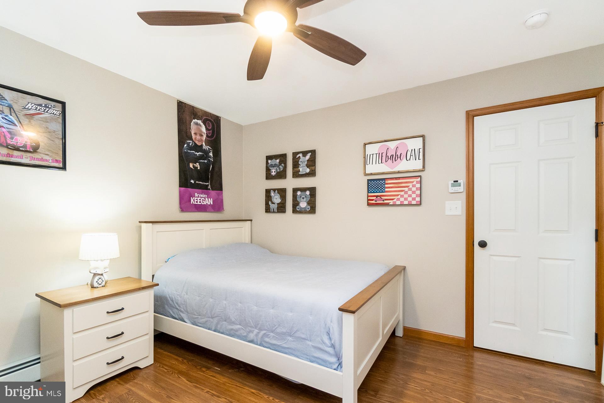 MOUNT N DALE - Residential