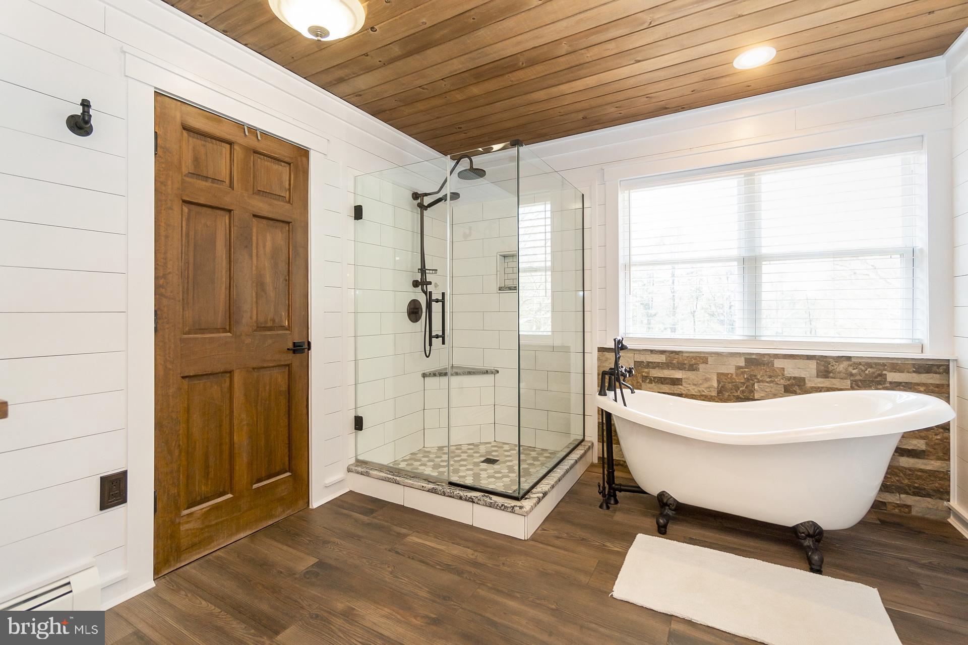 MOUNT N DALE - Residential