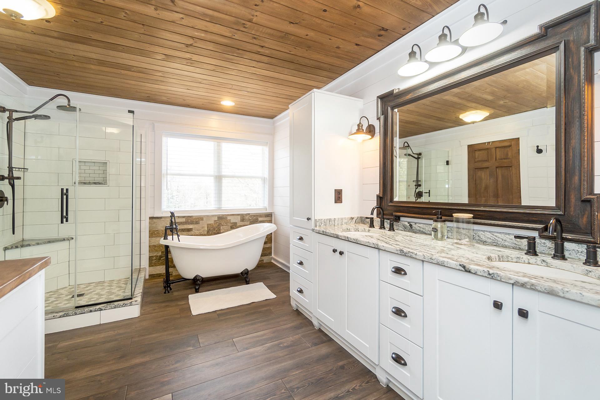 MOUNT N DALE - Residential