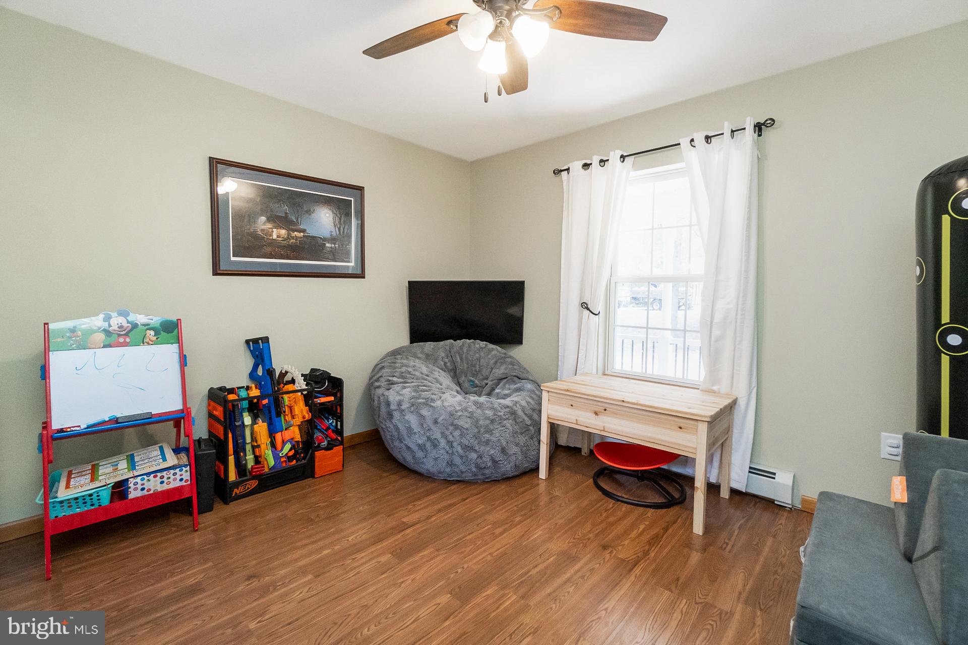 MOUNT N DALE - Residential