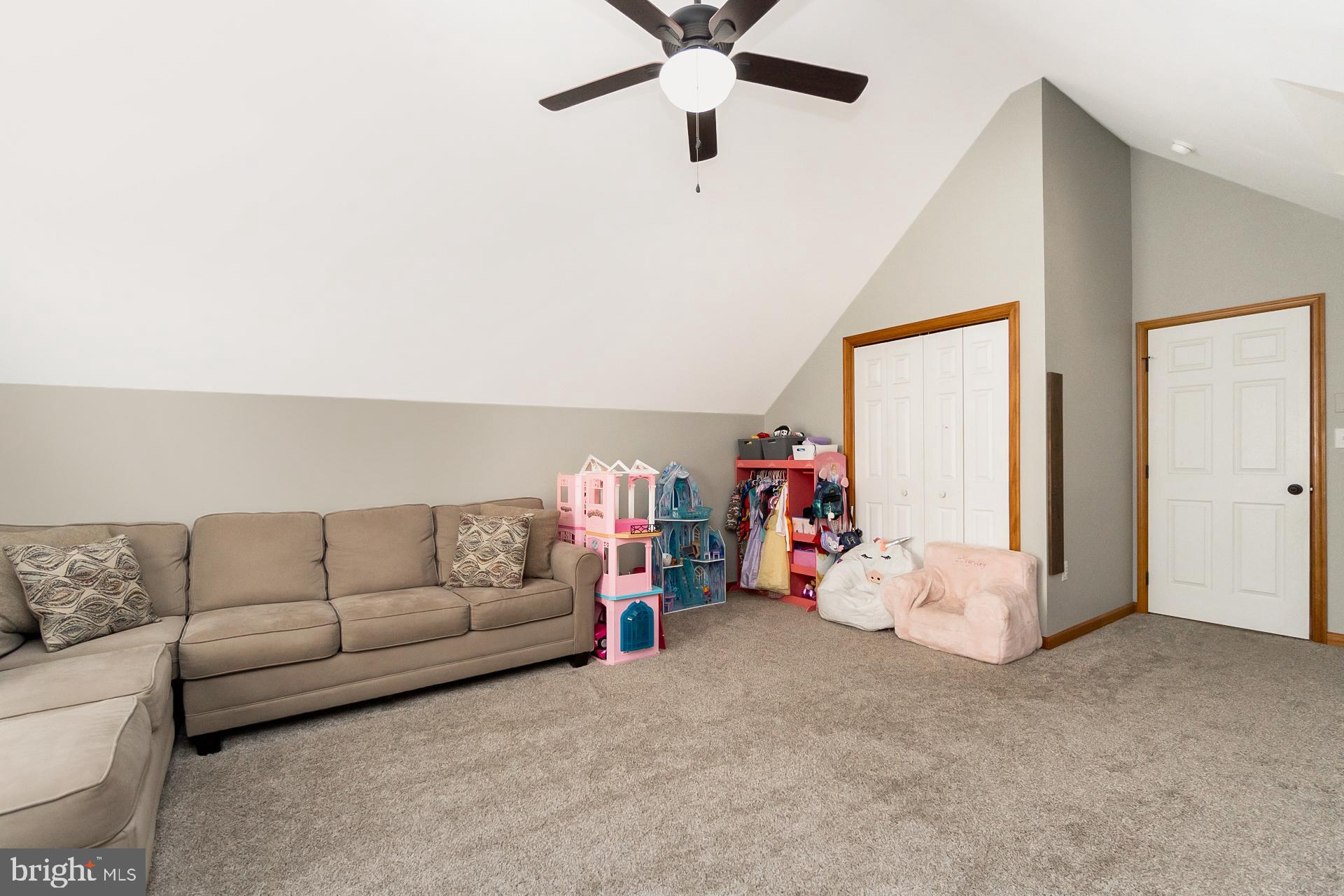 MOUNT N DALE - Residential