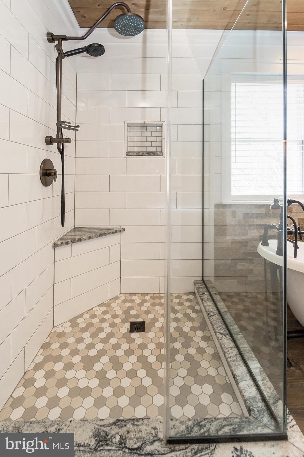 MOUNT N DALE - Residential