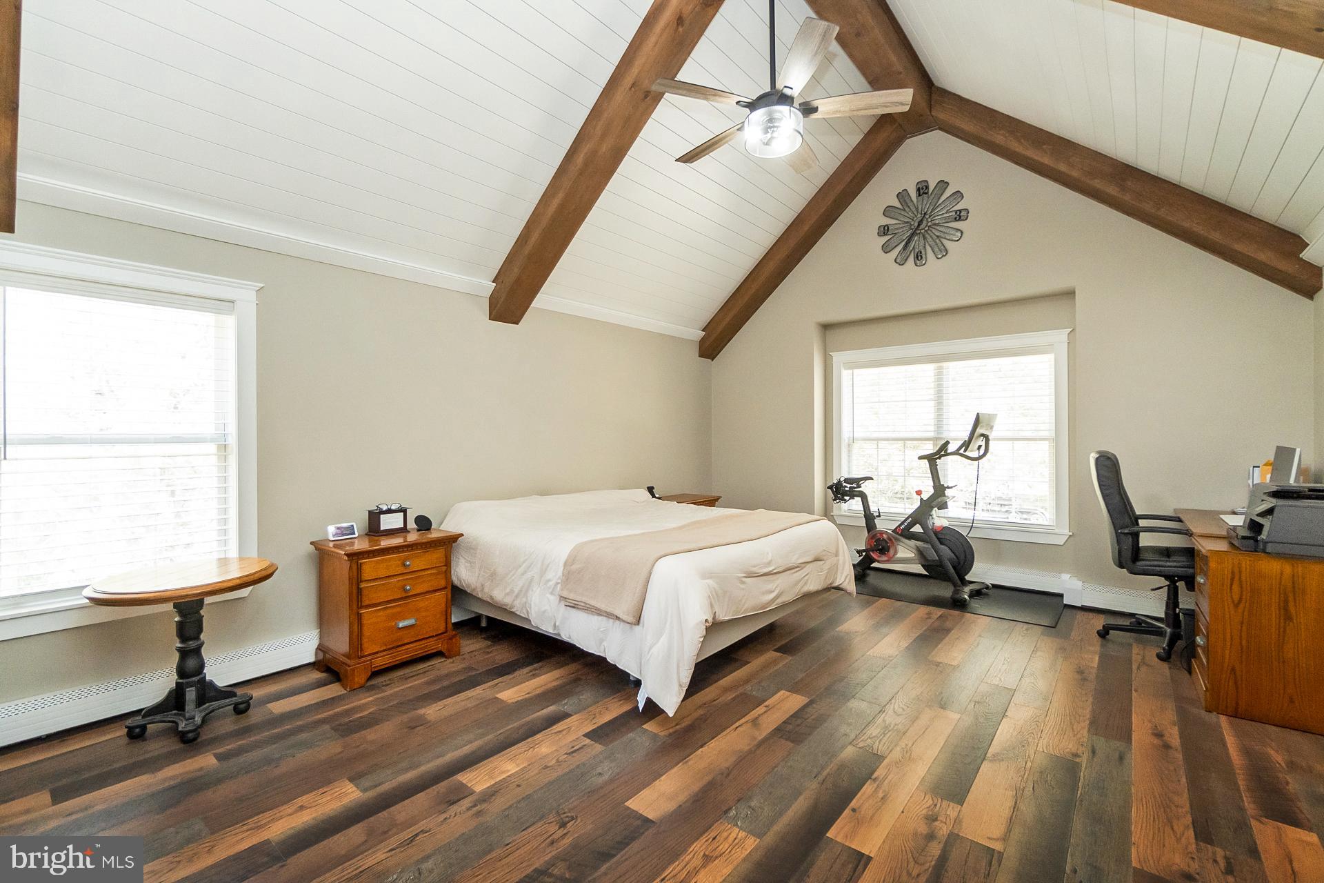 MOUNT N DALE - Residential