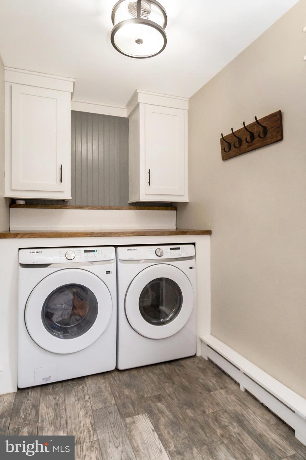 MOUNT N DALE - Residential