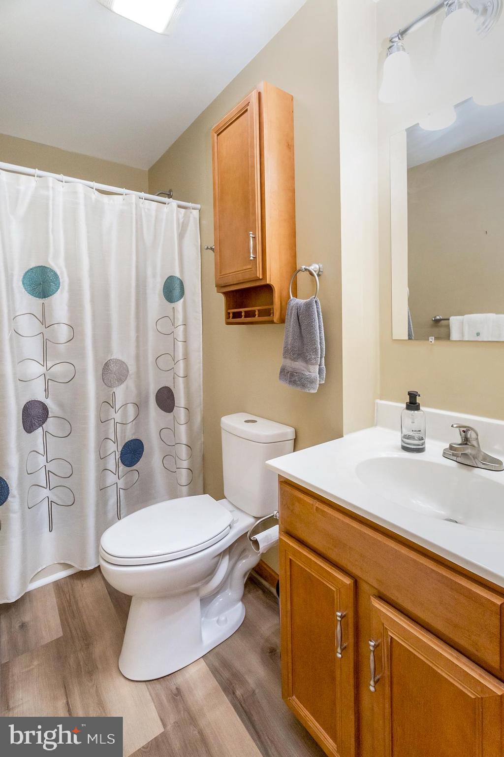 MOUNT N DALE - Residential