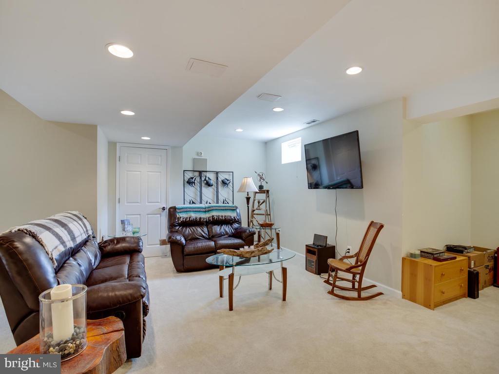 MILLS POND - Residential