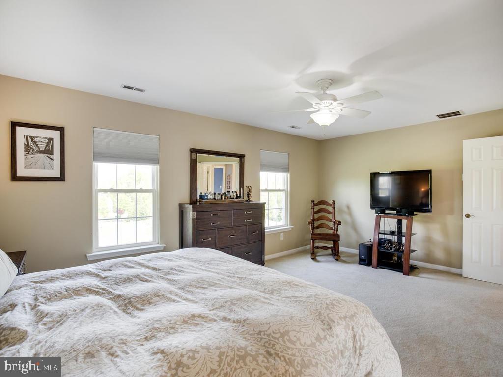 MILLS POND - Residential