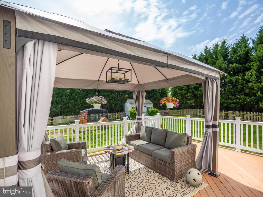 MILLS POND - Residential