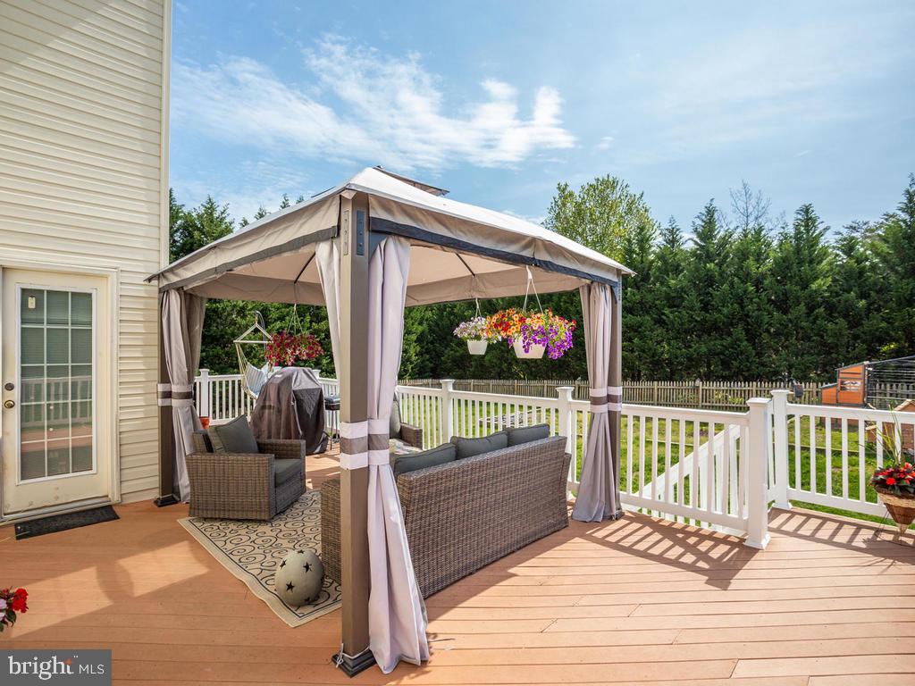 MILLS POND - Residential