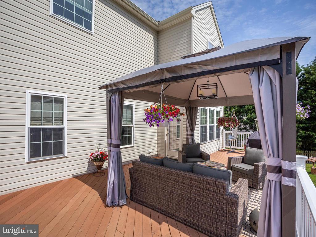 MILLS POND - Residential