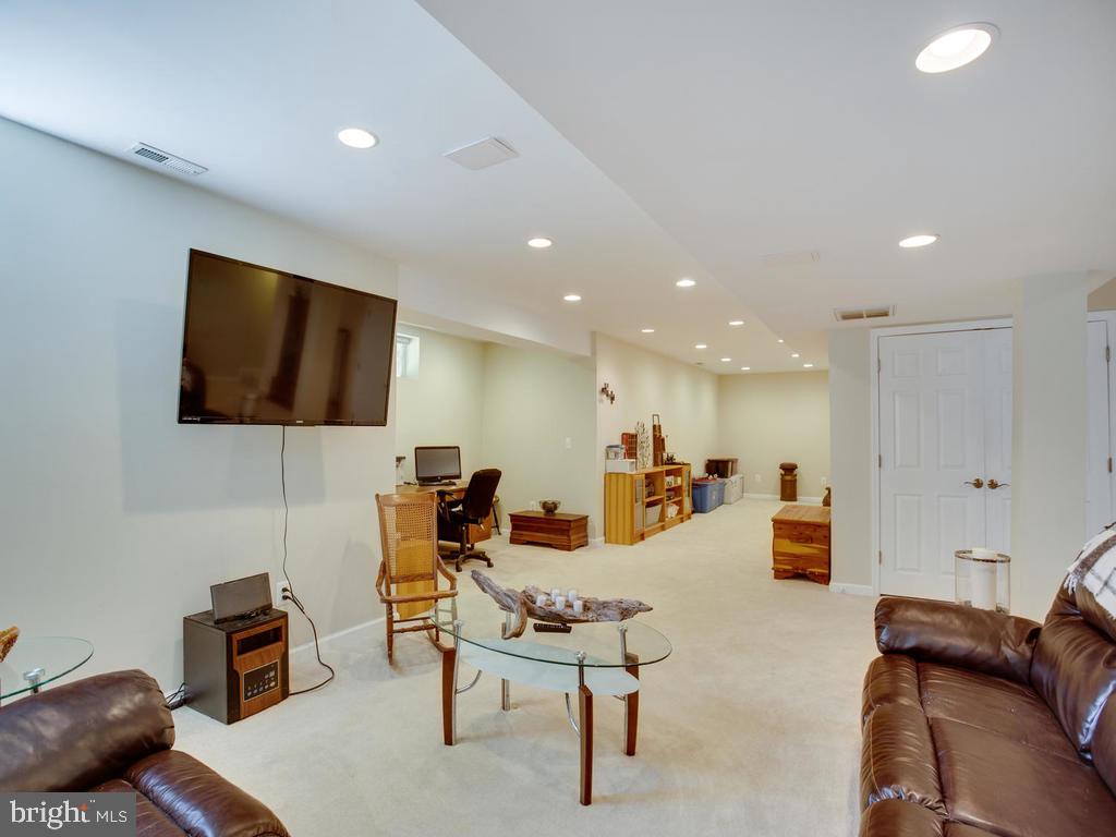 MILLS POND - Residential