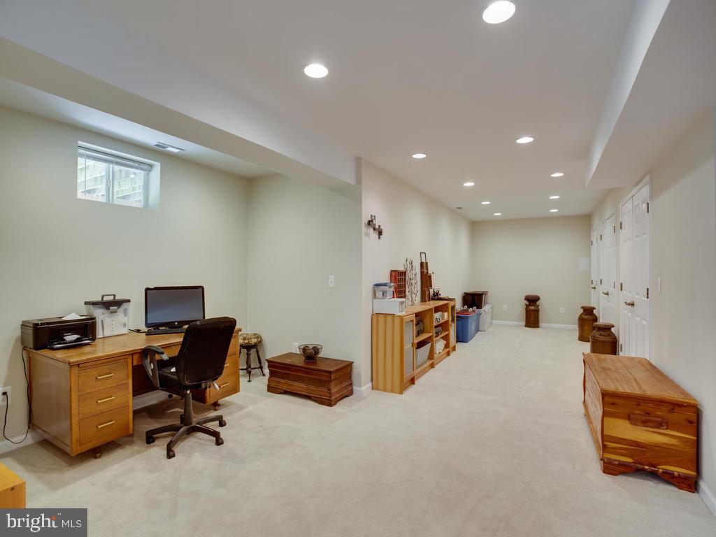 MILLS POND - Residential