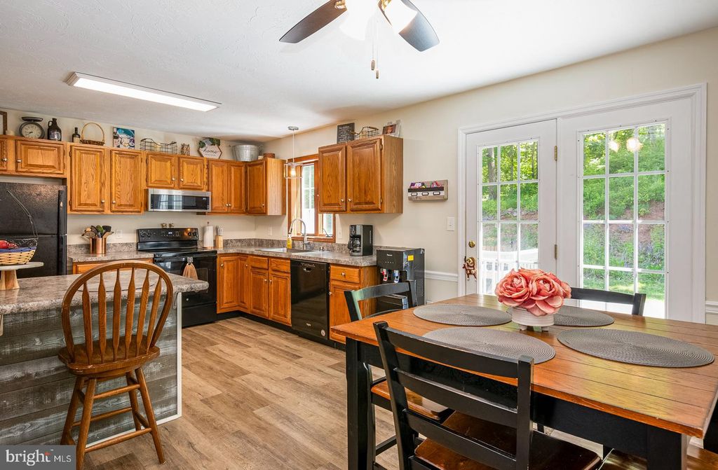 Photo of 26 Highland Court, REINHOLDS, PA 17569 (MLS # PALA2087866)