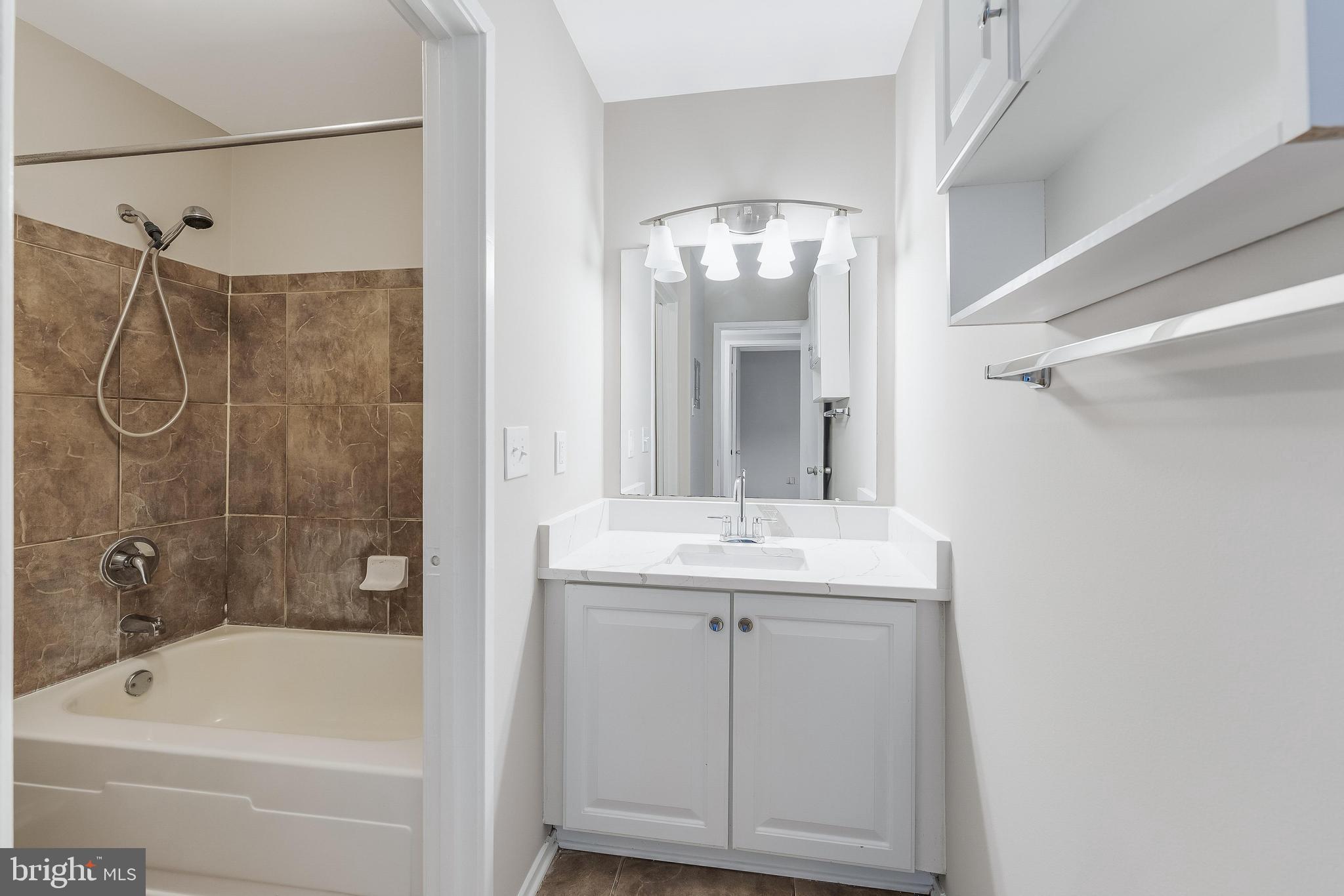 BENTANA PARK - Residential Lease