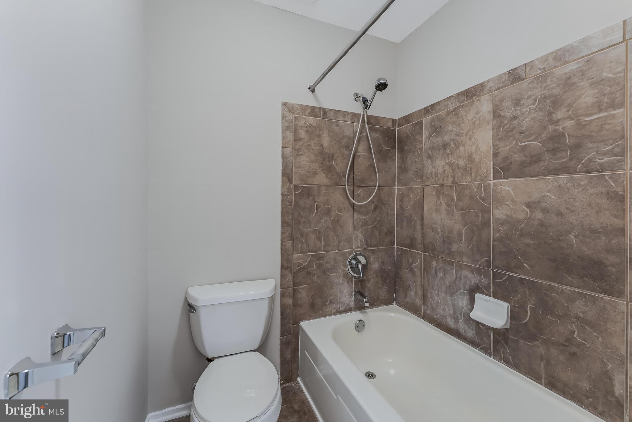 BENTANA PARK - Residential Lease