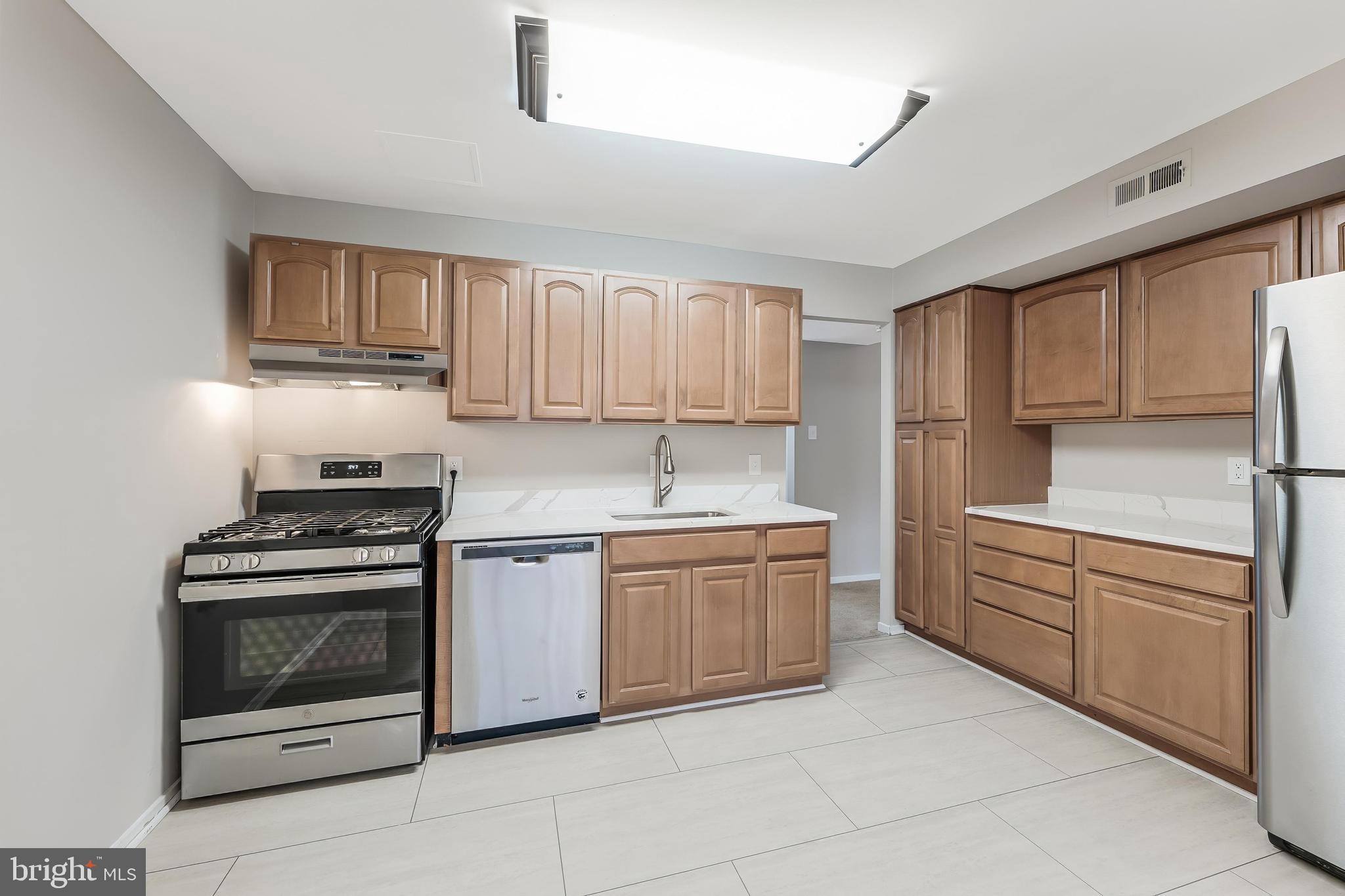 BENTANA PARK - Residential Lease