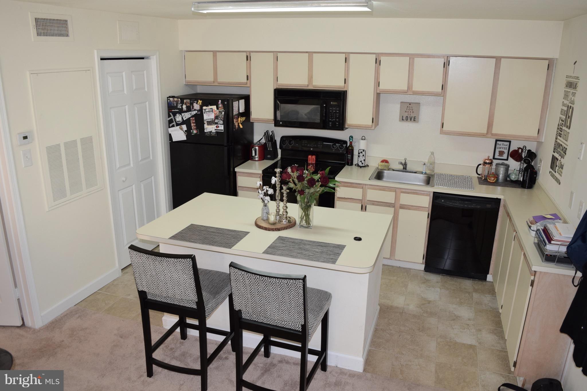 POINTE AT PARK CENTER - Residential