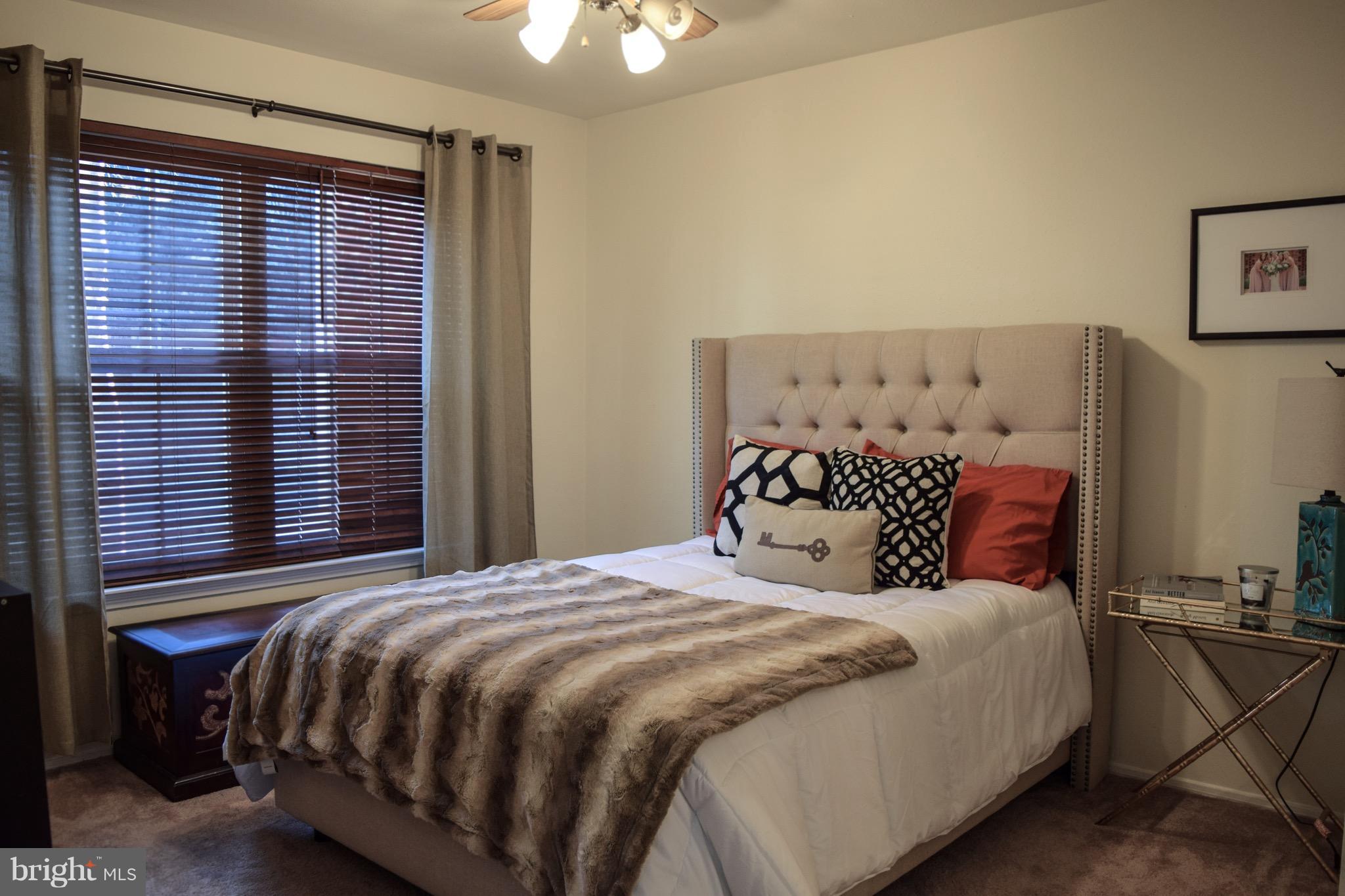 POINTE AT PARK CENTER - Residential