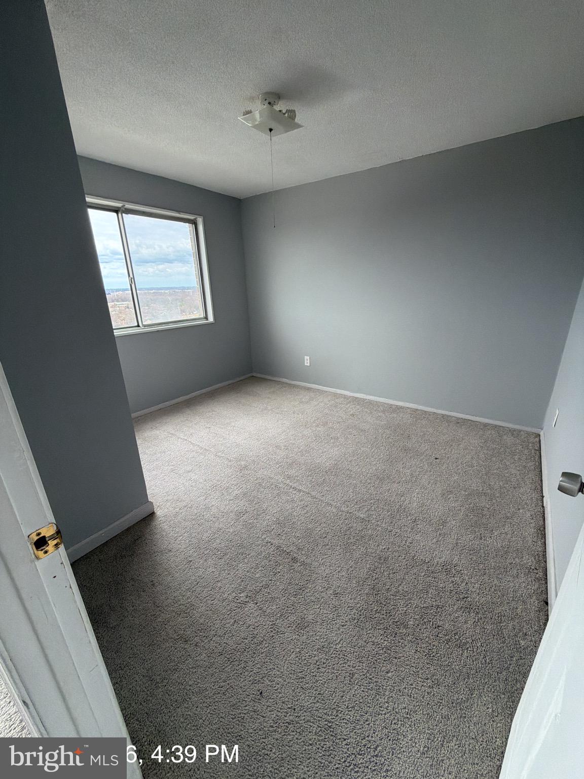 PRESIDENTIAL TOWERS - Residential