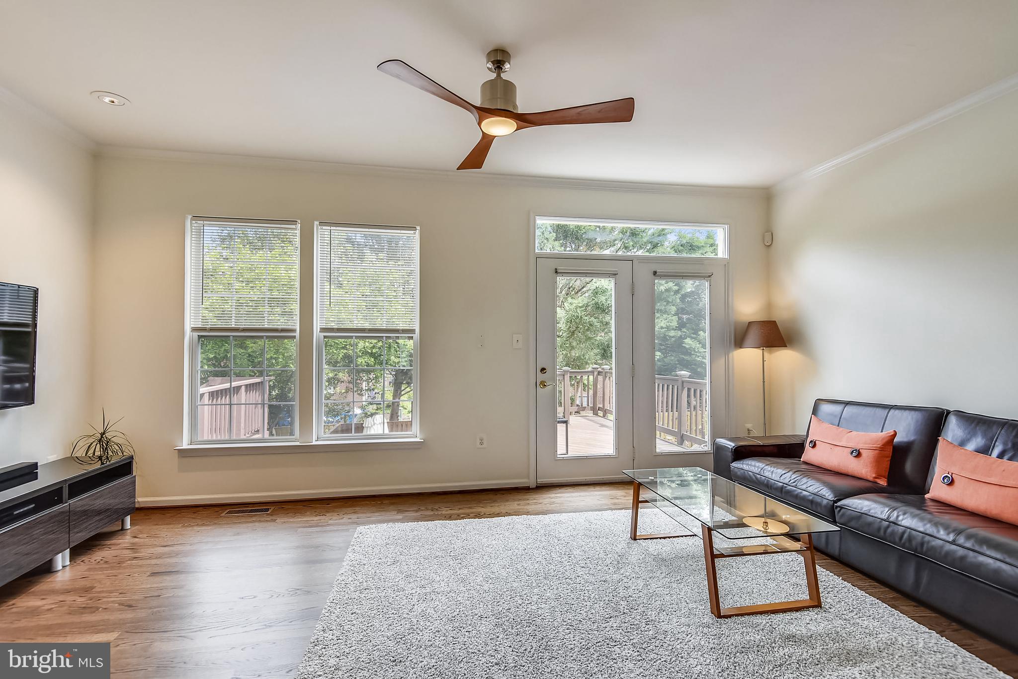 SUNNYSIDE - Residential