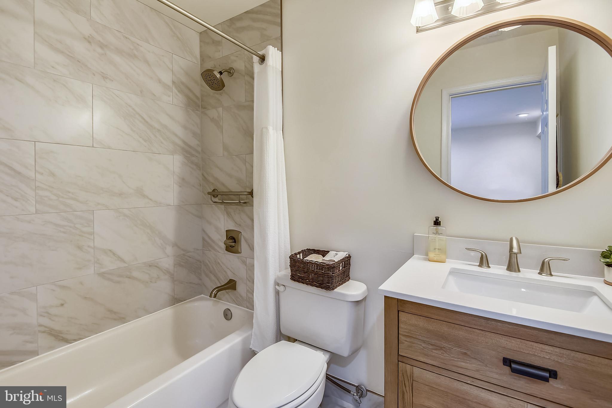 SUNNYSIDE - Residential