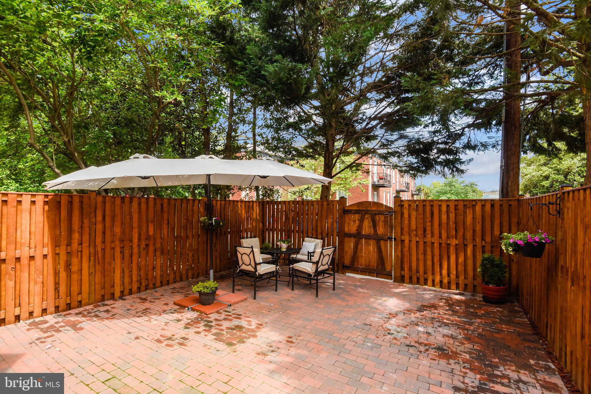 SUNNYSIDE - Residential