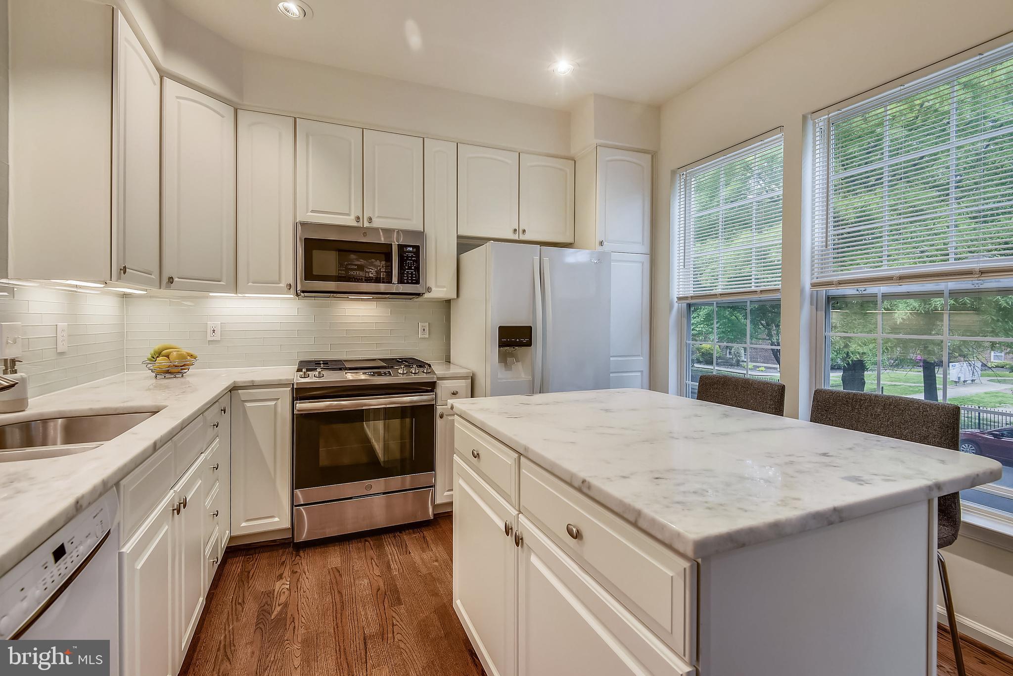 SUNNYSIDE - Residential