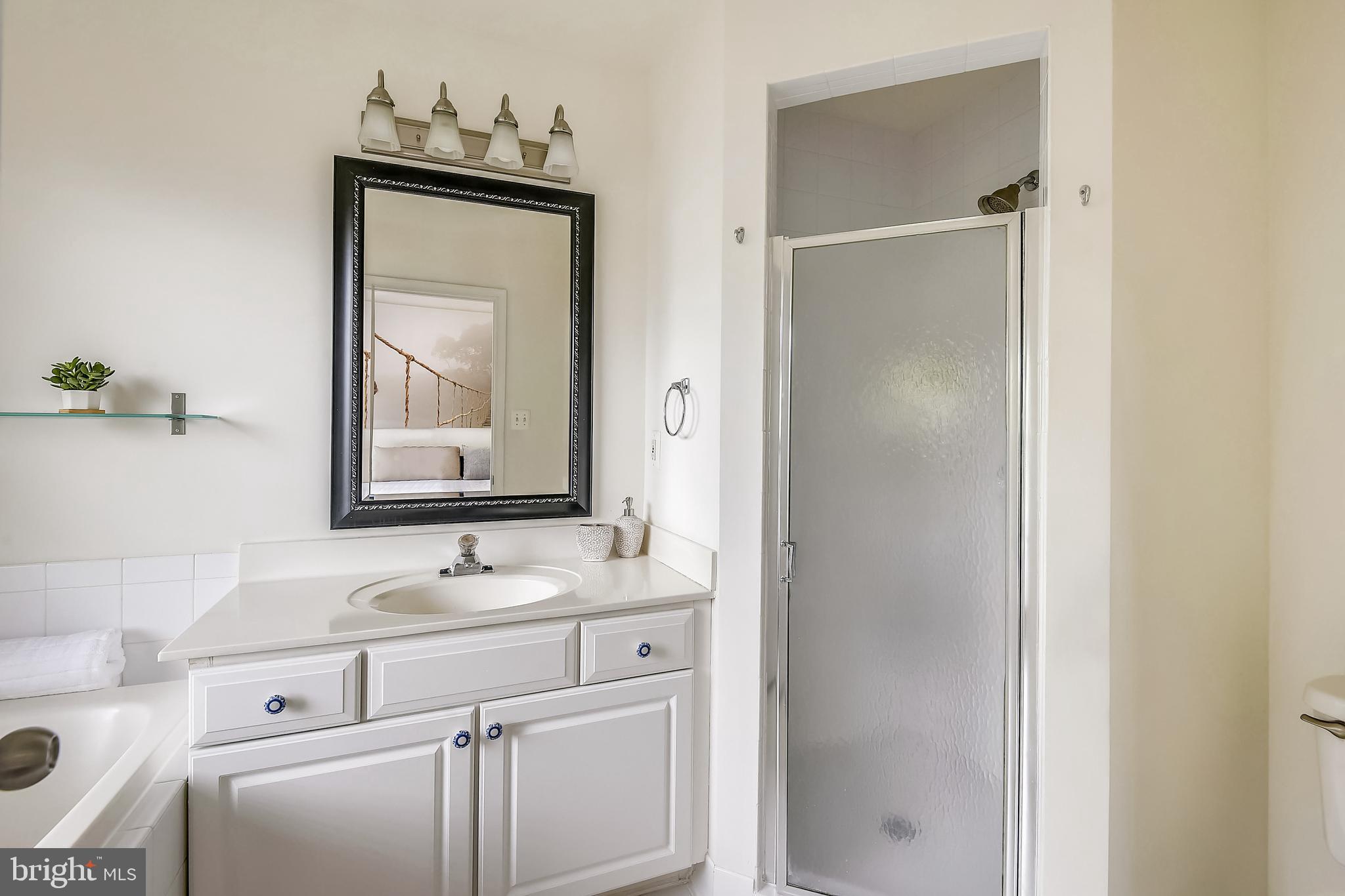 SUNNYSIDE - Residential