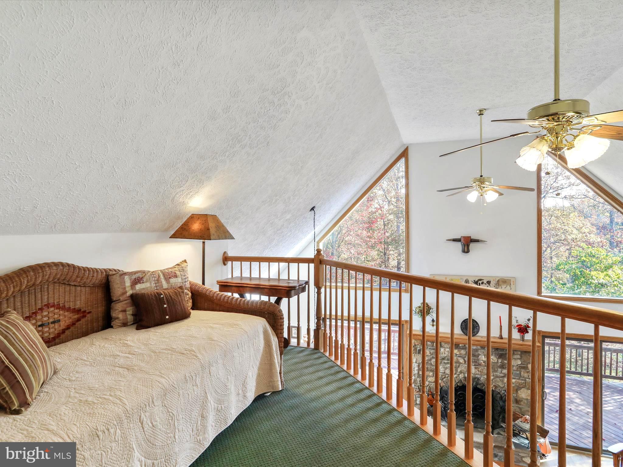 SLEEPY CREEK HIDE-A-WAY - Residential