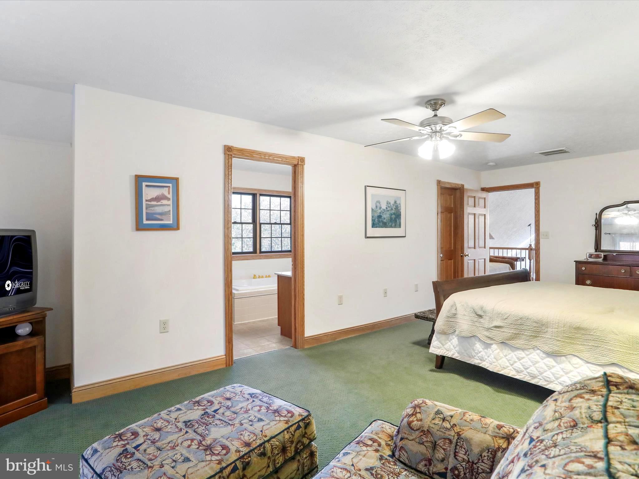 SLEEPY CREEK HIDE-A-WAY - Residential